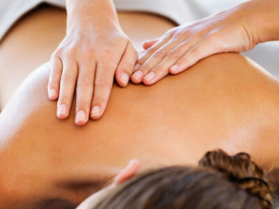 Massage thư giãn toàn thân 90 Phút (Thảo dược + Đá nóng lưng)